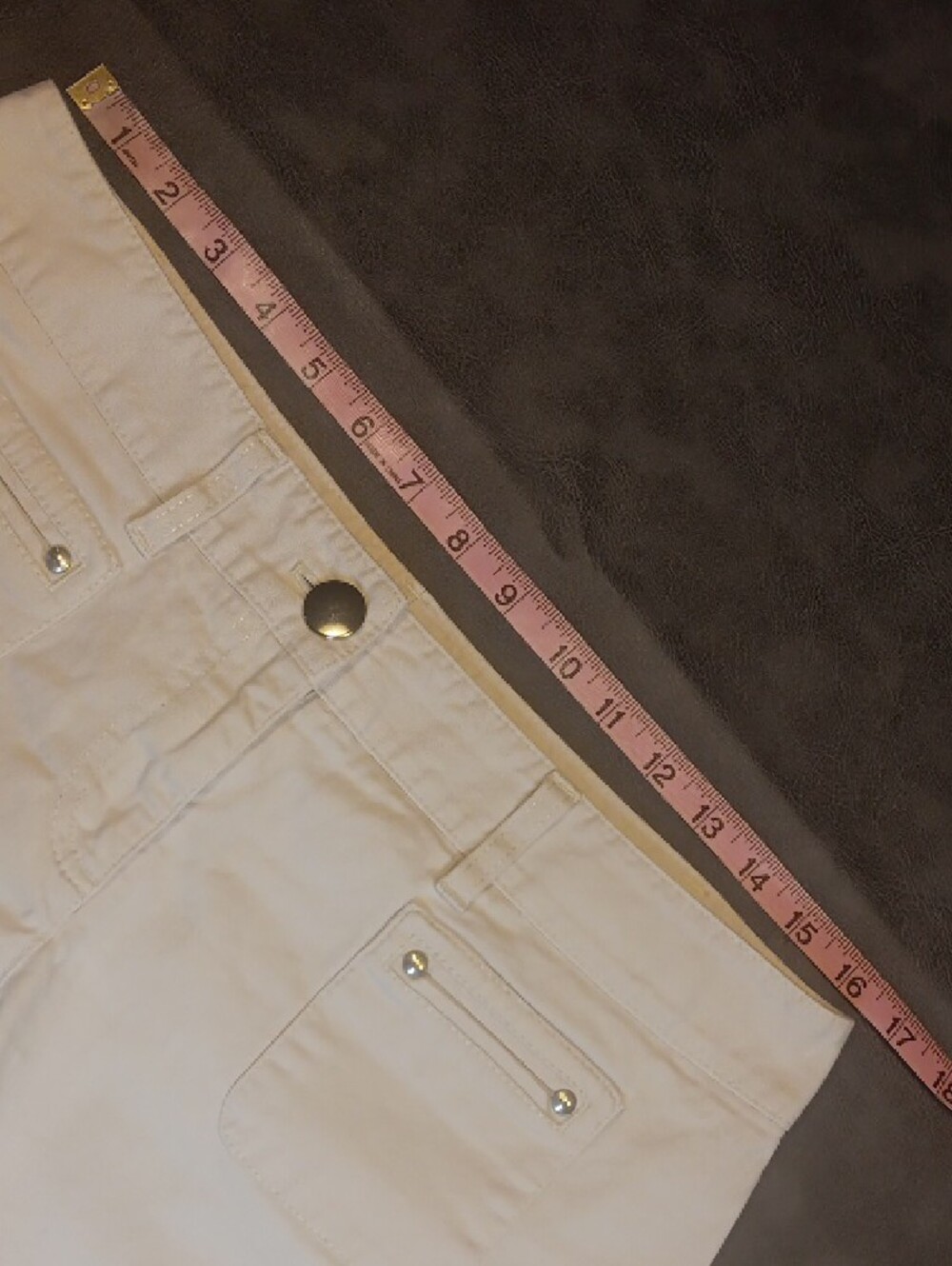 Ann Taylor Signature Fit White Denim Patch-Pocket Shorts - Picture 7 of 10